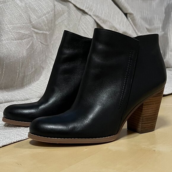 Guess Black Leather Ankle Boots - Picture 1 of 5